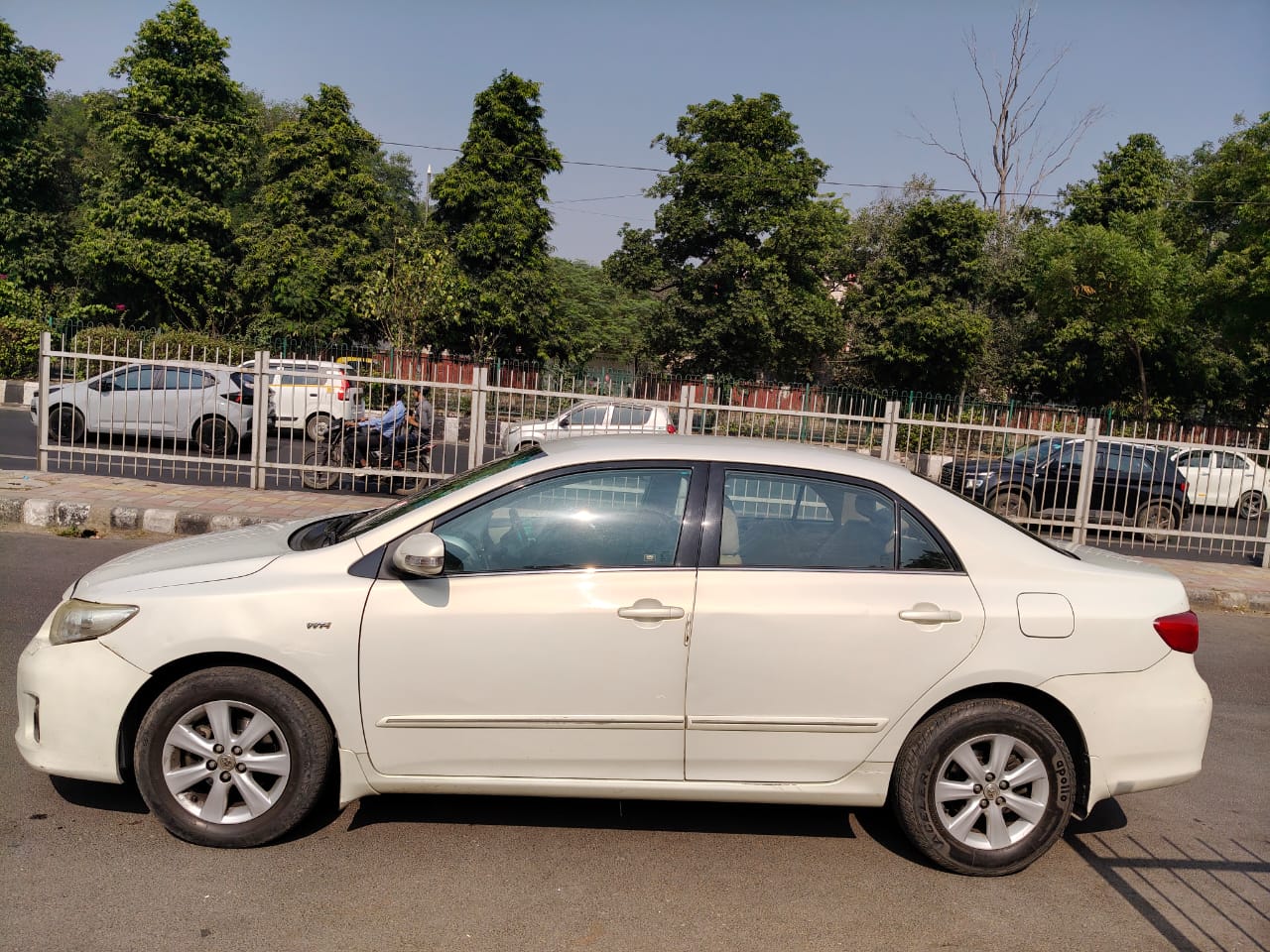 
								Toyota Corolla Altis full									