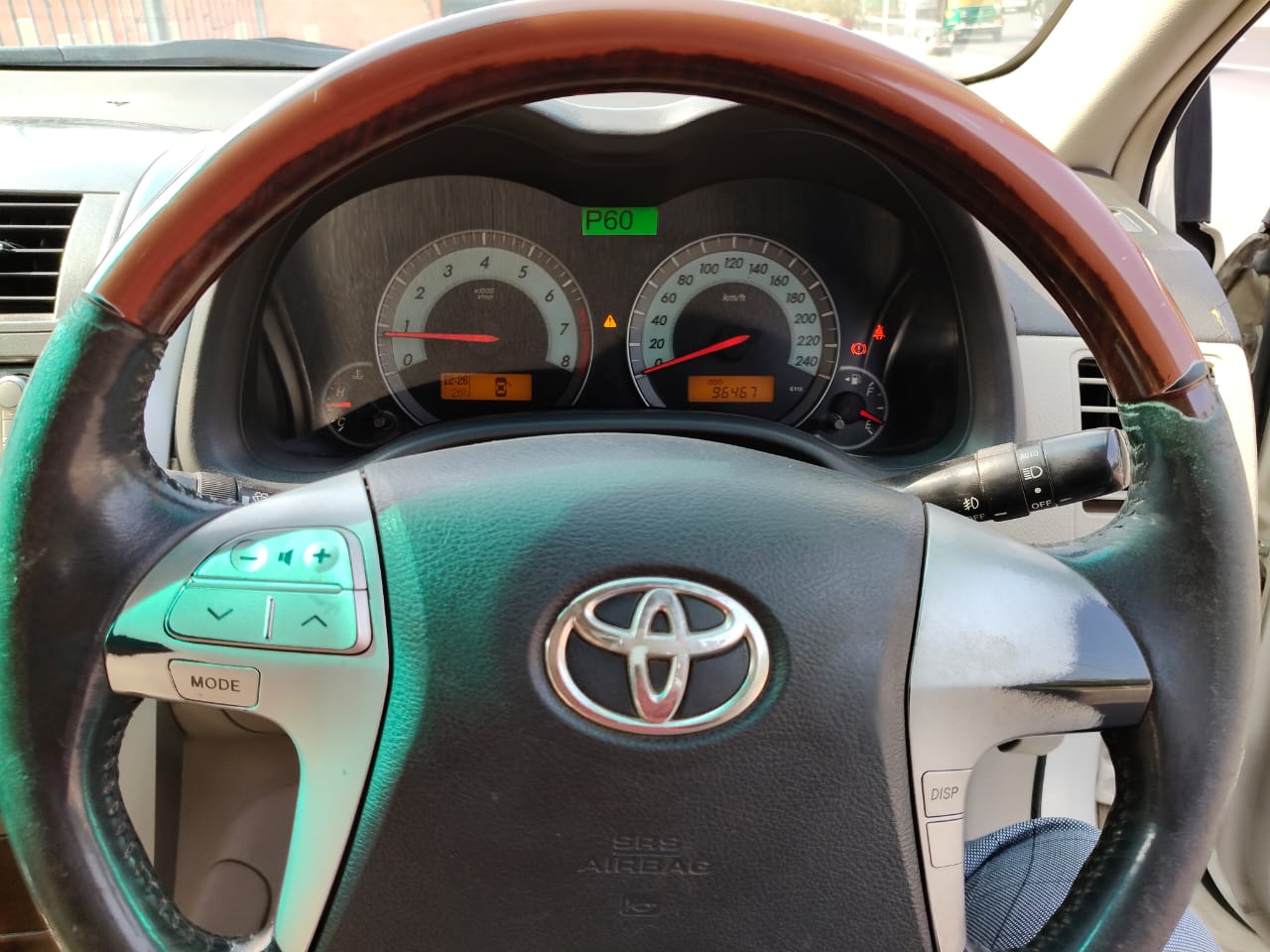 
								Toyota Corolla Altis full									